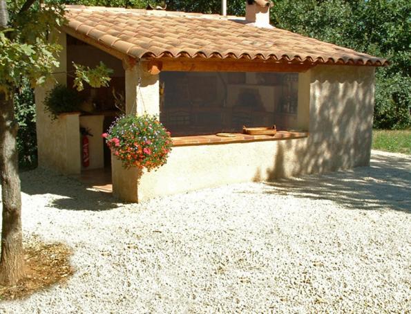 La Drugere - Gites Et Roulottes Nyons Exterior photo